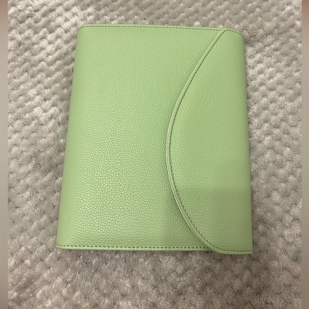 STIL x Cozy K A5 planner in matcha with inserts